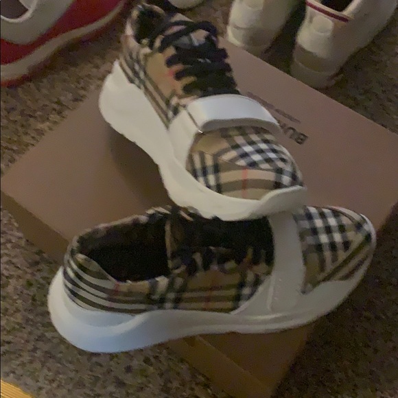Burberry chunky sneakers - Picture 2 of 5